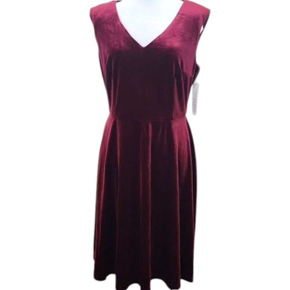 London Style Collection Burgundy Velvet Dress - NWT - Size 14P